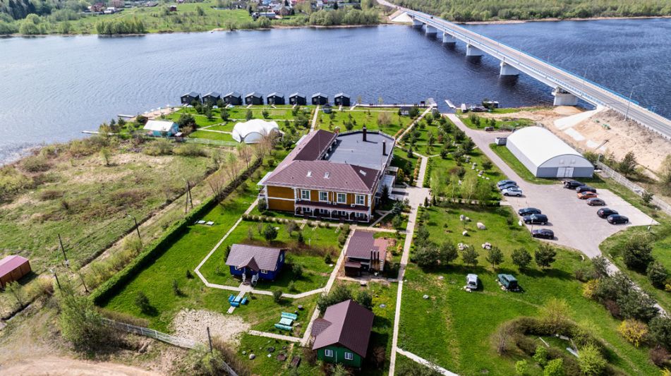 Резиденция на берегу Волги