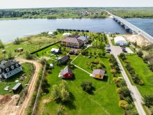 Резиденция на берегу Волги