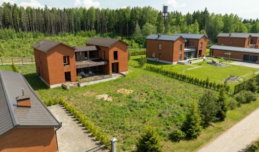 Дом у воды в КП Пчелка