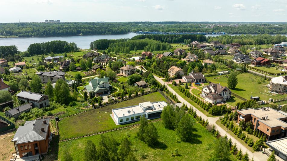 Дом у воды в КП Пчелка