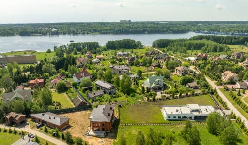Дом у воды в КП Пчелка
