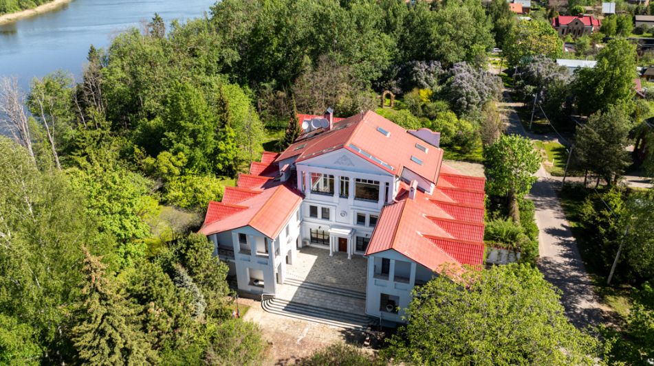 Усадьба в КП Малые Бережки