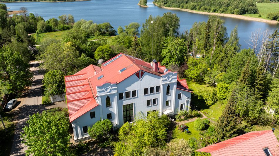 Усадьба в КП Малые Бережки