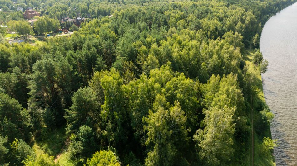Участок у воды Витенево
