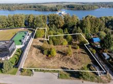 Участок на первой линии в КП Немо