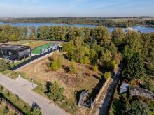 Участок на первой линии в КП Немо