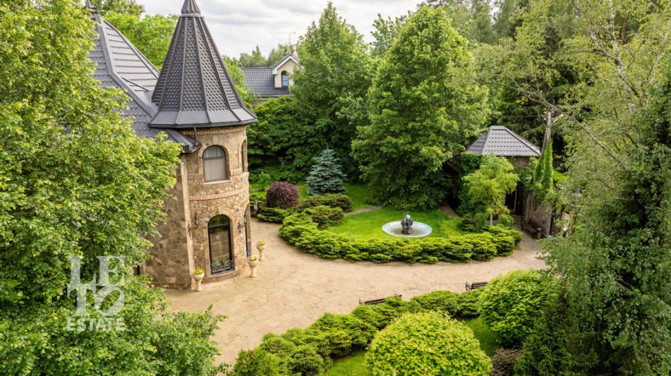 Усадьба окруженная лесом Горки-5