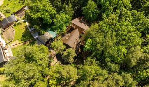 Продается усадьба в поселке Юлия2