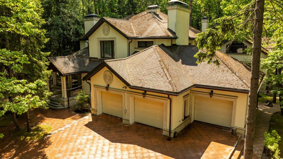 Продается усадьба в поселке Юлия2