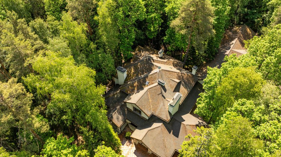 Продается усадьба в поселке Юлия2