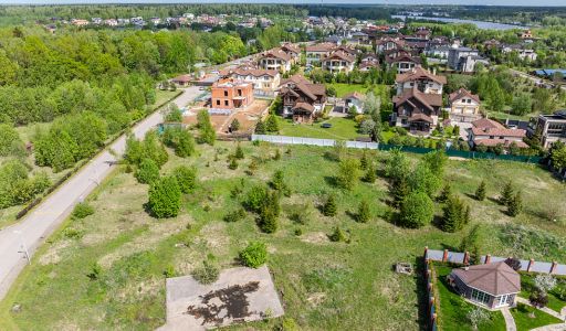 Земельный участок в КП Аврора