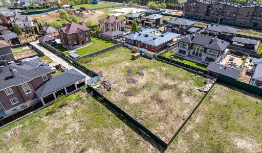 Участок в поселке Вешки