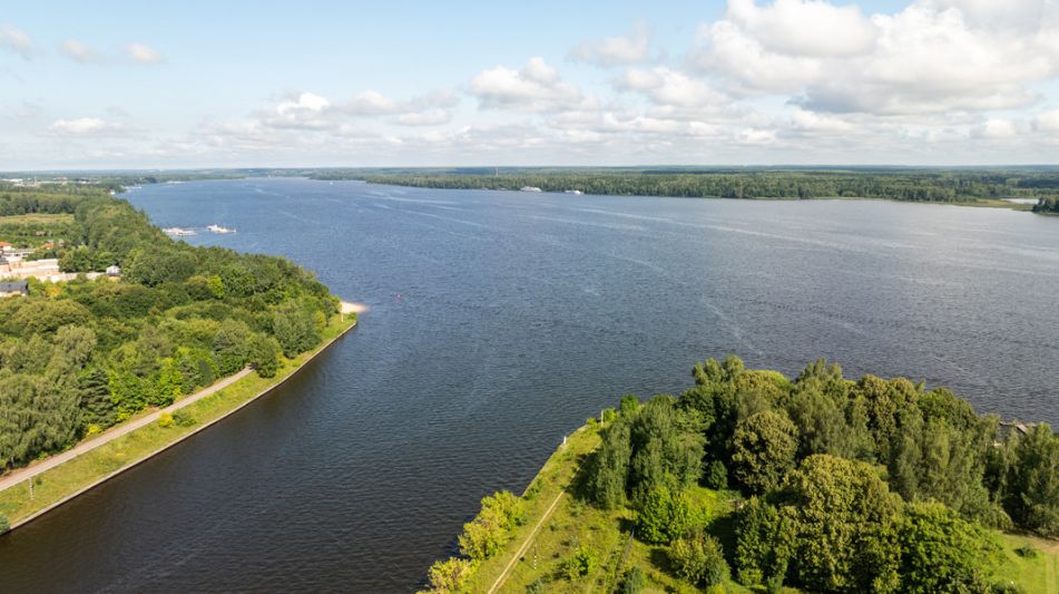 Участок на первой линии Витенево