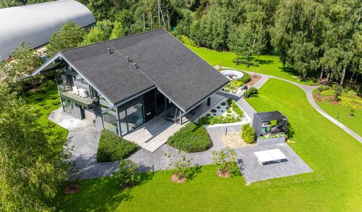 Дом у воды в КП Полуостров