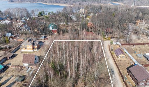 Участок в д. Пруссы