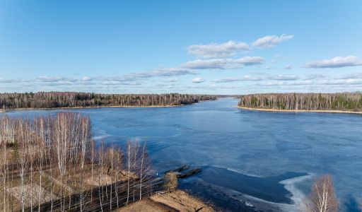 Дом в Конаково на 1 линии воды