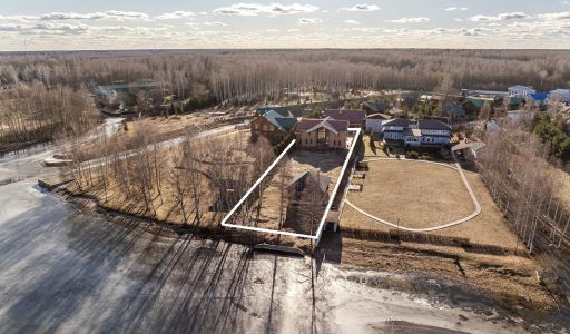 Дом в Конаково на 1 линии воды