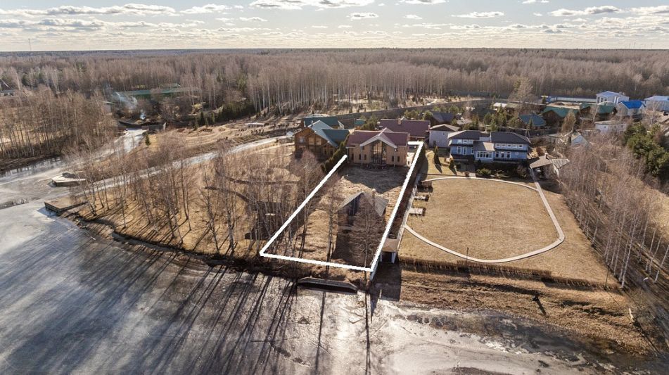 Дом в Конаково на 1 линии воды