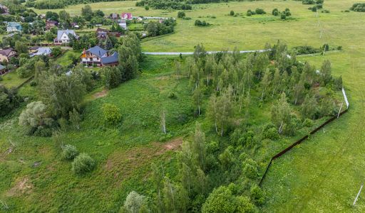 Участок у озера в Рождественно