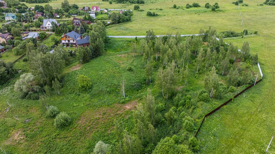 Участок у озера в Рождественно