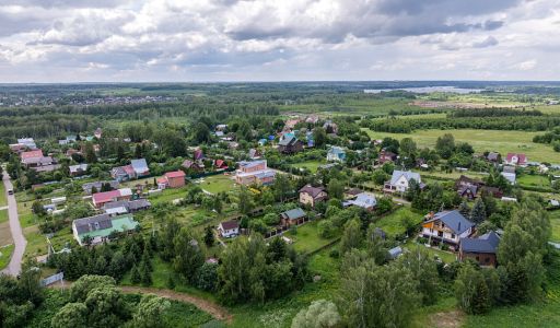 Участок у озера в Рождественно