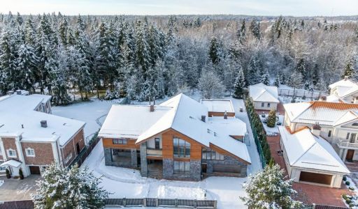 Резиденция у леса в КП Пестово