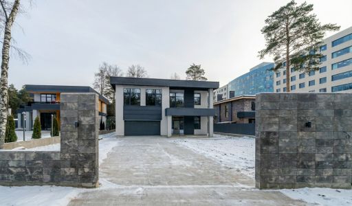 Новый дом у леса в КП Спасатель-1