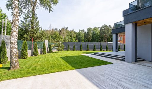 Новый дом около леса 9 км от МКАД