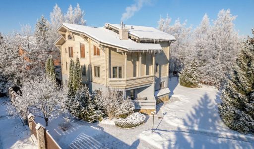 Дом с бассейном в КП Лазурь