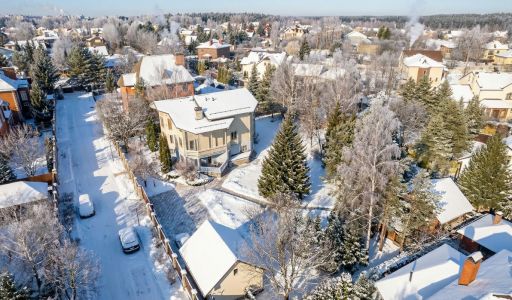 Дом с бассейном в КП Лазурь