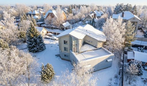 Дом с бассейном в КП Лазурь