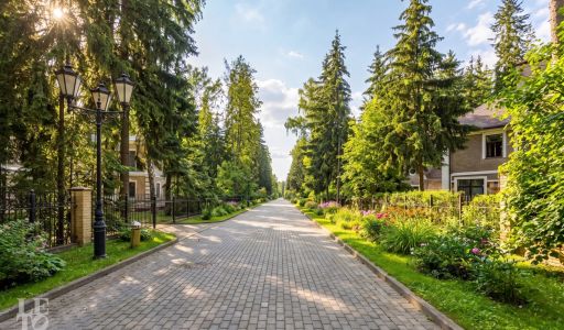 Дом на лесном участке в КП Шервуд