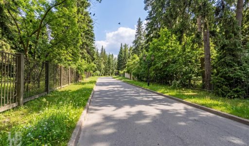 Дом на лесном участке в КП Шервуд