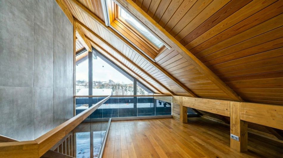 Дом на берегу в КП Аврора