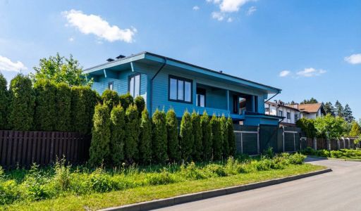 Дом на просторном участке Пестово