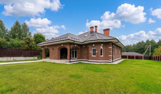 Готовый дом в поселке Дмитровец