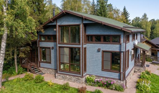 Дом у озера в КП Живописный