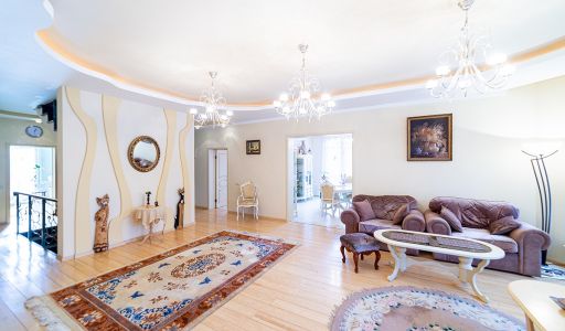 Дом в поселке Троицкое