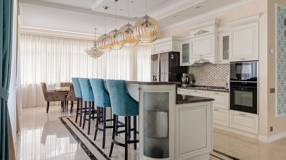 Дом с бассейном в КП Старвиль