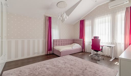 Дом с бассейном в КП Старвиль