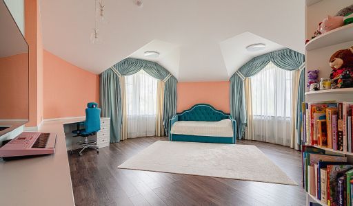 Дом с бассейном в КП Старвиль