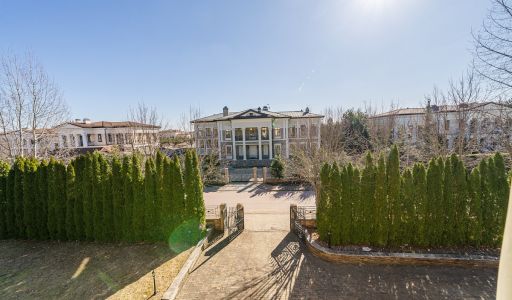 Дом в кп Резиденция Монолит