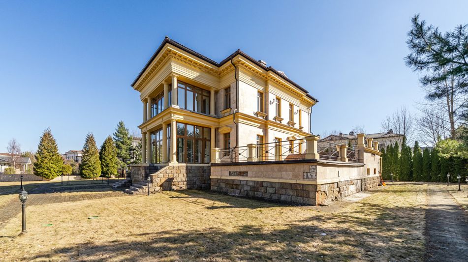 Дом в кп Резиденция Монолит