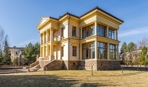 Дом в кп Резиденция Монолит