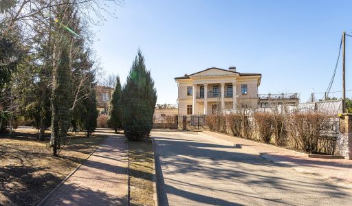 Резиденция Монолит