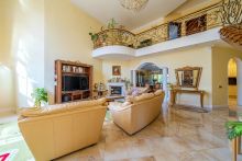 Дом с бассейном в КП Лазурь