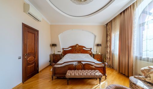 Дом с бассейном в КП Лазурь