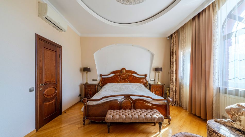 Дом с бассейном в КП Лазурь