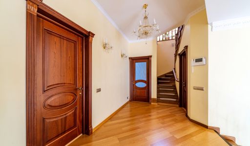 Дом с бассейном в КП Лазурь