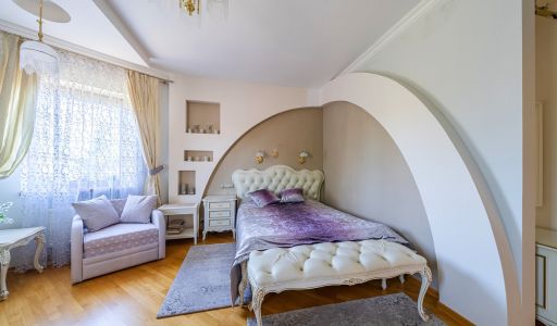 Дом с бассейном в КП Лазурь